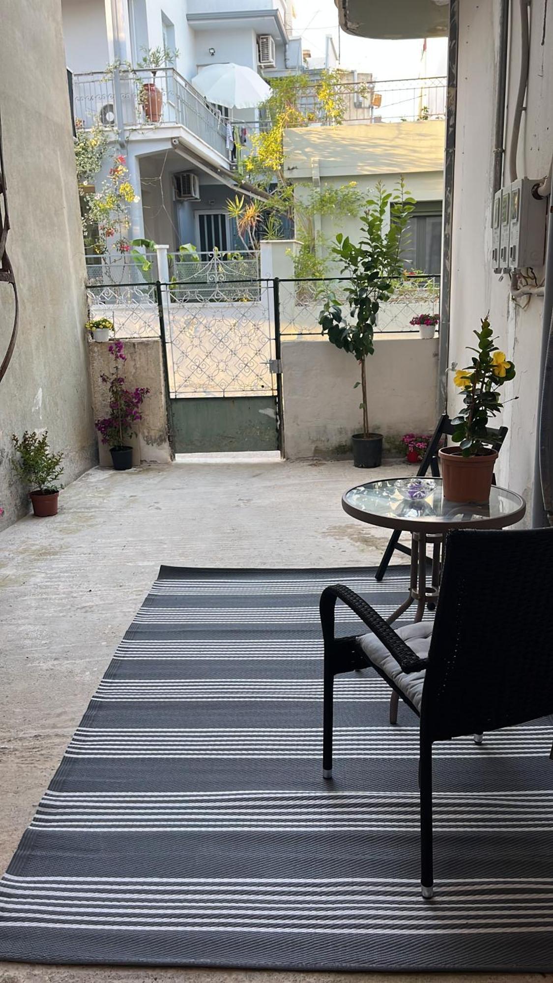 Noa - Designed Garden In The Center Kalamata