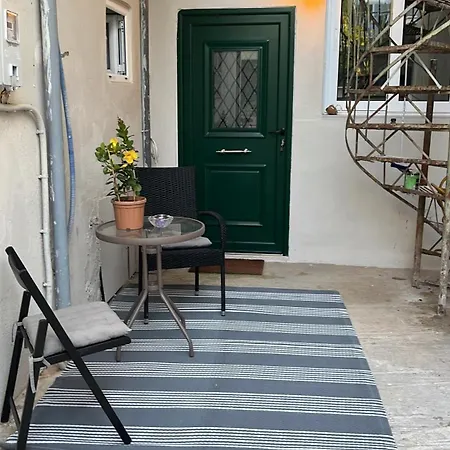 Noa - Designed Garden Studio In The City Center Kalamata Exterior photo