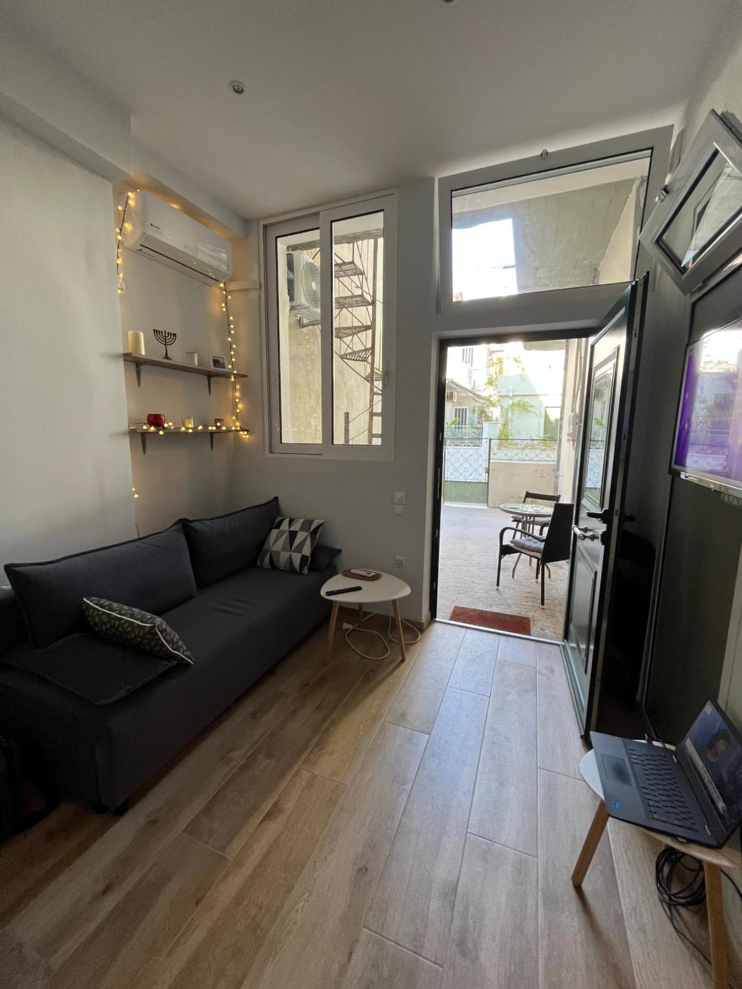 Noa - Designed Garden In The Center Apartment *